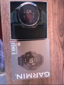 Αγοράστηκε από Κατάστημα Κωτσόβολος τέλη Φεβρουαρίου 2022 Black Friday στα 550€ και Πωλείται λόγω αναβάθμισης στο καινούργιο μοντέλο •Το smart watch χρησιμοποιηθεί κυρίως για καταδύσεις- Ψαροντούφεκο εξού και η τοποθεσία Χαλκιδική Νέα Ποτιδαια και σε μαραθώνιους •Πλήρως λειτουργικό •Τιμή συζητήσιμή παζάρια δεκτά • Στέλνω παντού και με boxnow! • ανταλλαγές δεκτές με Apple Watch Quick Specs Οθόνη: 1.3